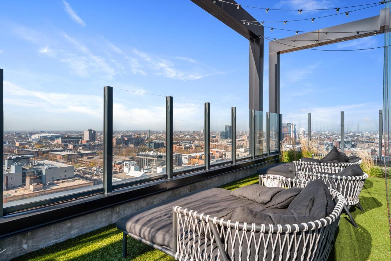 Avra Stylish Prime West Loop Location Near Union Park