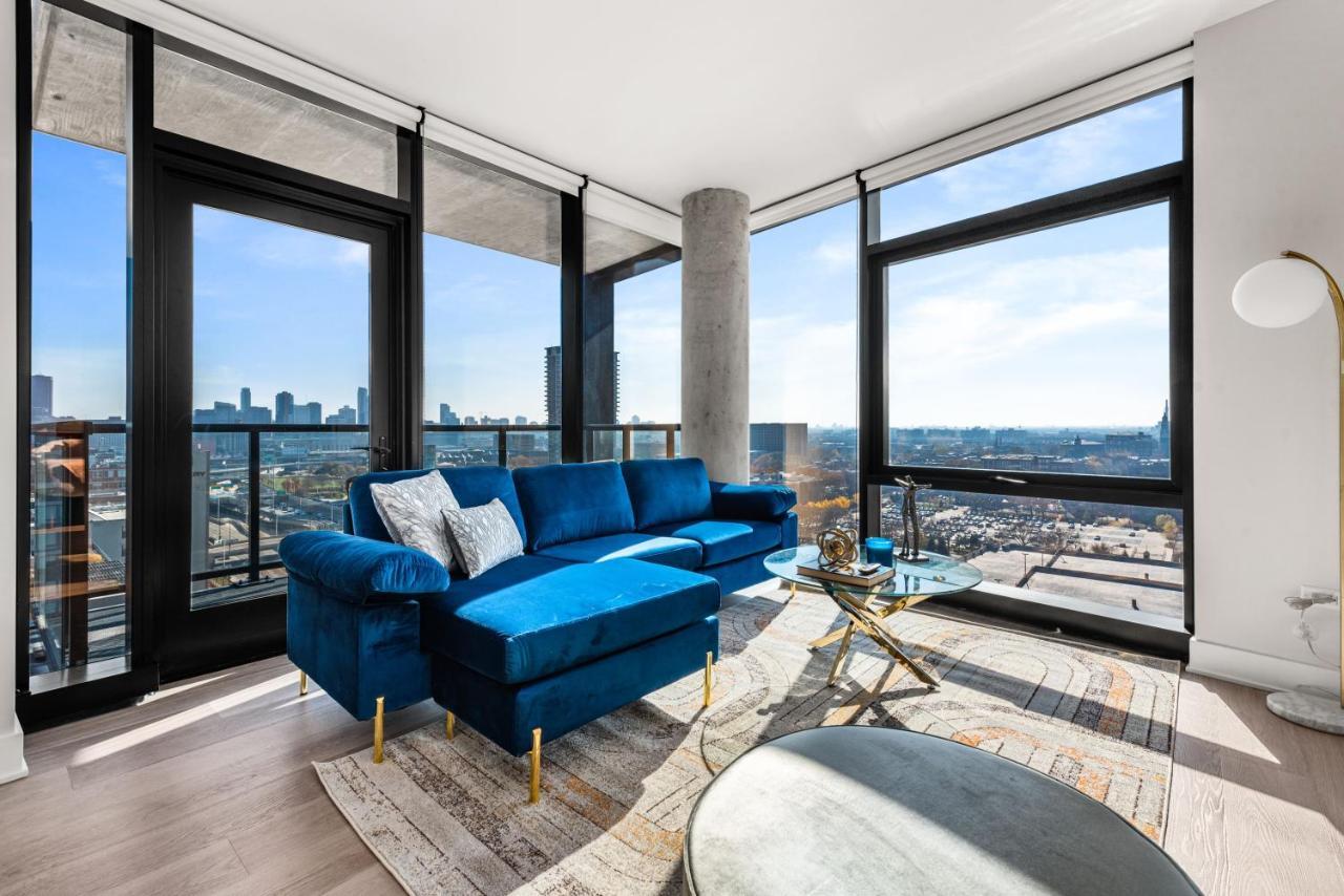 Avra Stylish Prime West Loop Location Near Union Park Apartment Chicago