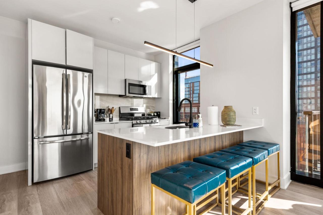 Avra Stylish Prime West Loop Location Near Union Park Chicago