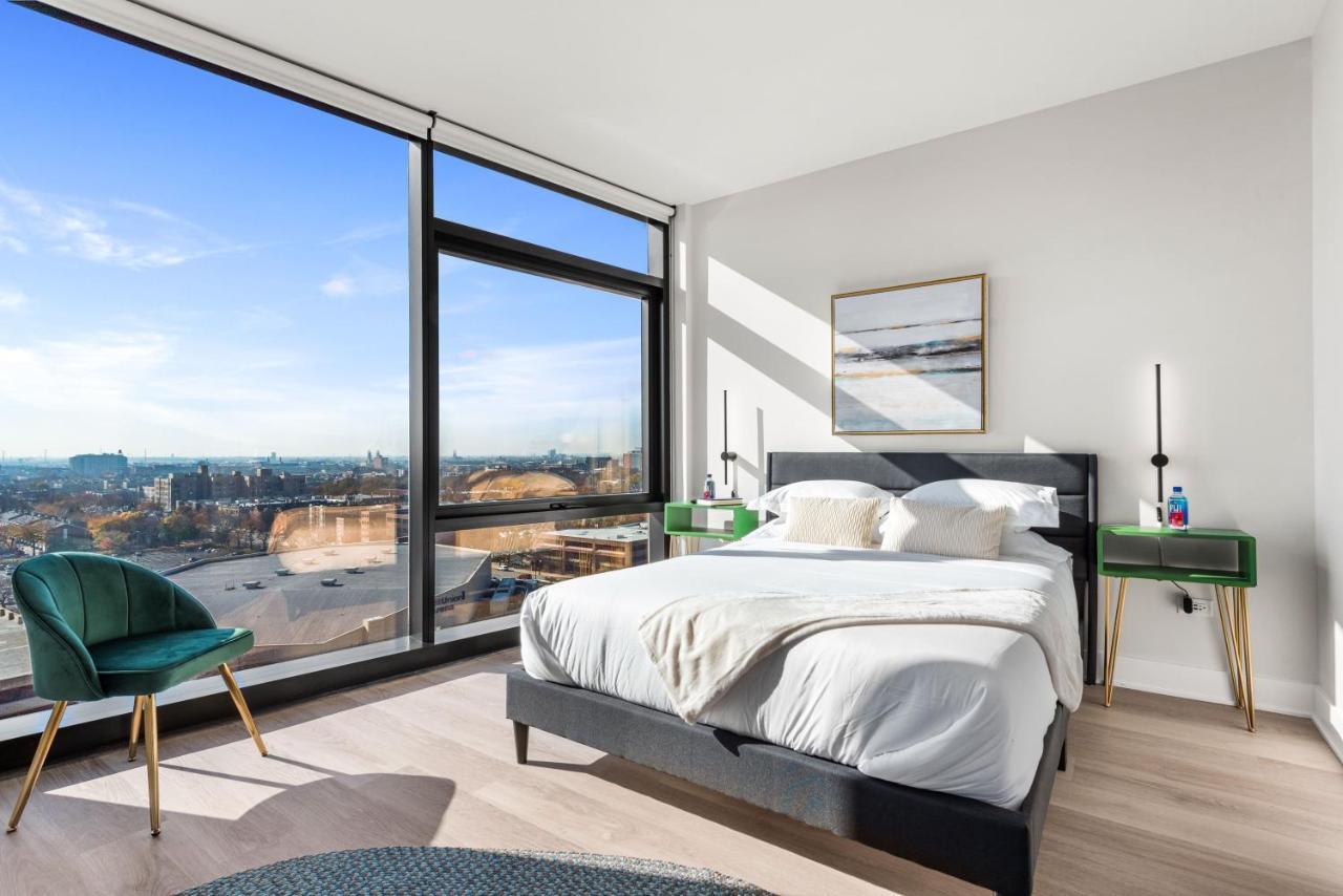 Avra Stylish Prime West Loop Location Near Union Park Apartment *