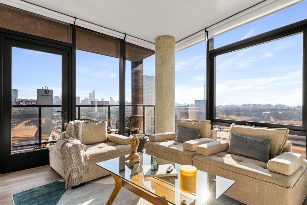 Avra Stylish Prime West Loop Location Near Union Park Chicago