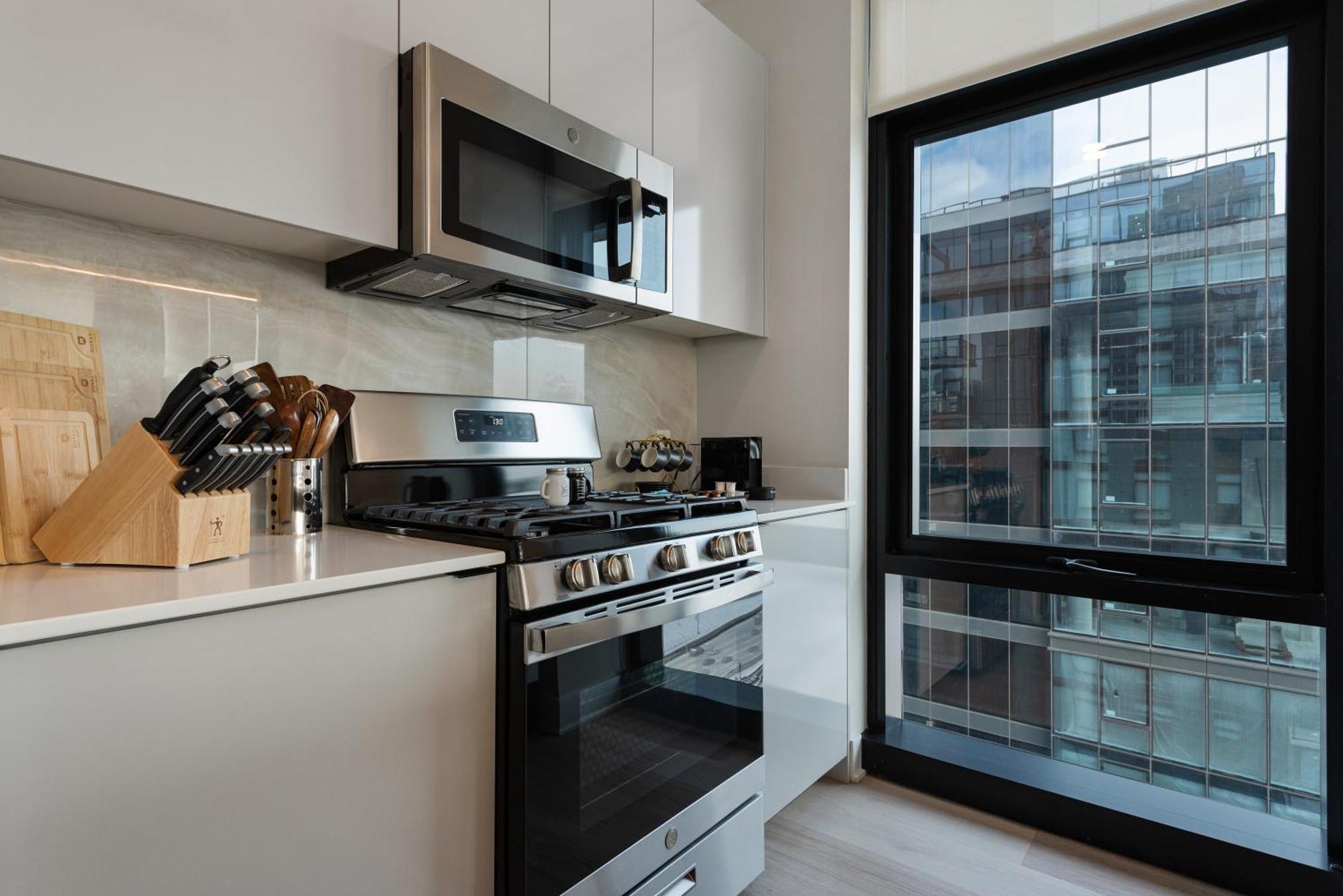 Avra Stylish Prime West Loop Location Near Union Park * Chicago